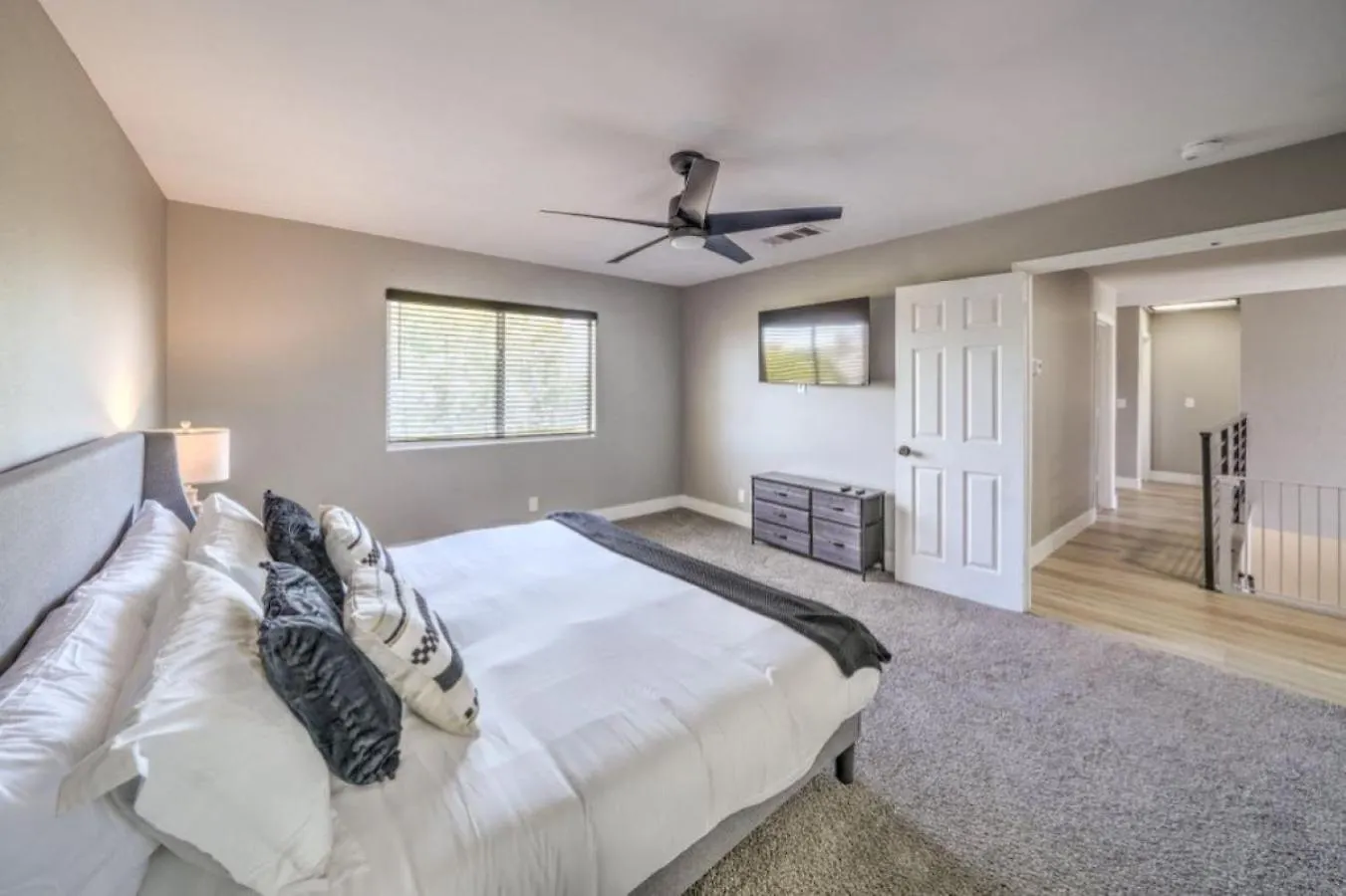 Stunning Home With Pool Very Spacious Upgrades Las Vegas