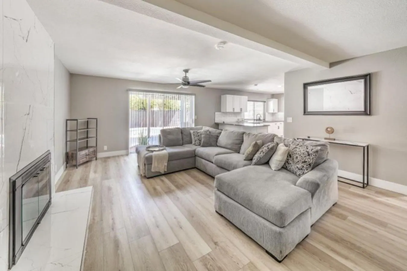 Nyaraló Stunning Home With Pool Very Spacious Upgrades Las Vegas